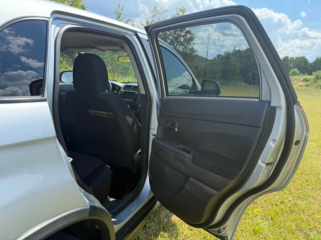 2017 Mitsubishi Outlander Sport photo 34