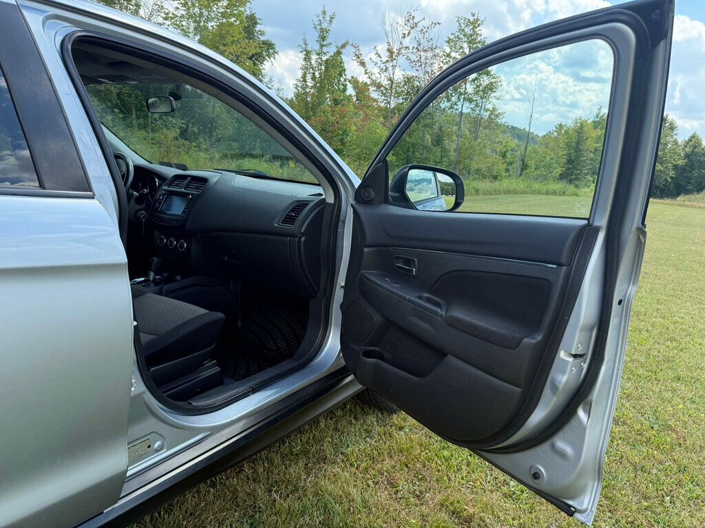 2017 Mitsubishi Outlander Sport photo 40