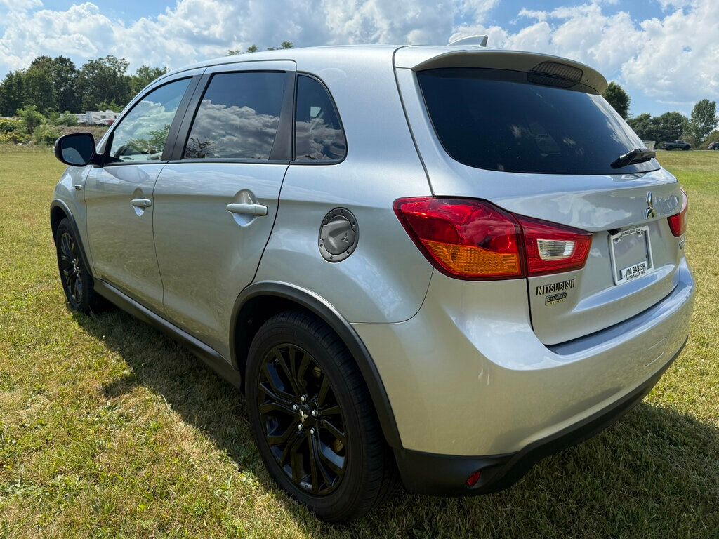 2017 Mitsubishi Outlander Sport photo 5