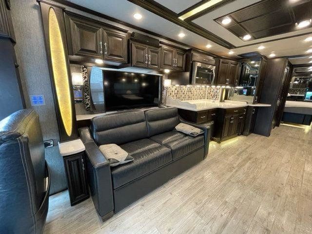 2017 Newmar MOUNTAIN AIRE 4535  - 21569452 - 11
