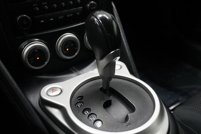 2017 Nissan 370Z Coupe Automatic - 22944361 - 13