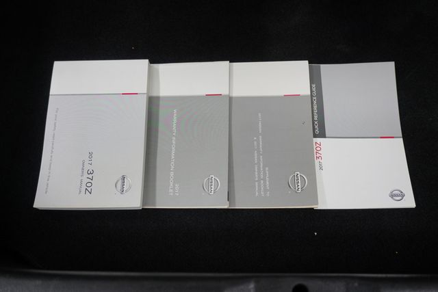 2017 Nissan 370Z Coupe Automatic - 22944361 - 14