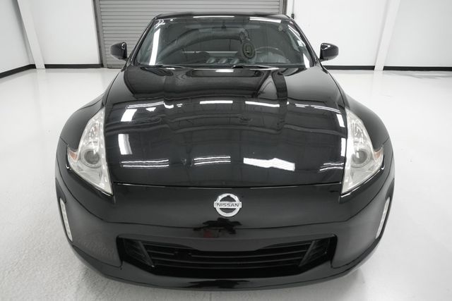 2017 Nissan 370Z Coupe Automatic - 22944361 - 1