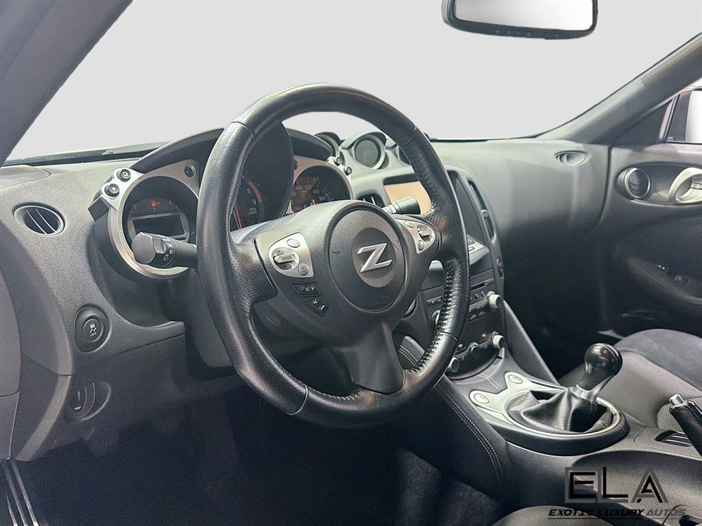 2017 Nissan 370Z Coupe Sport Tech Manual - 22979040 - 12