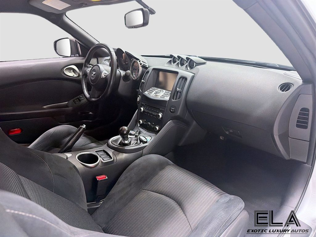 2017 Nissan 370Z Coupe Sport Tech Manual - 22979040 - 25