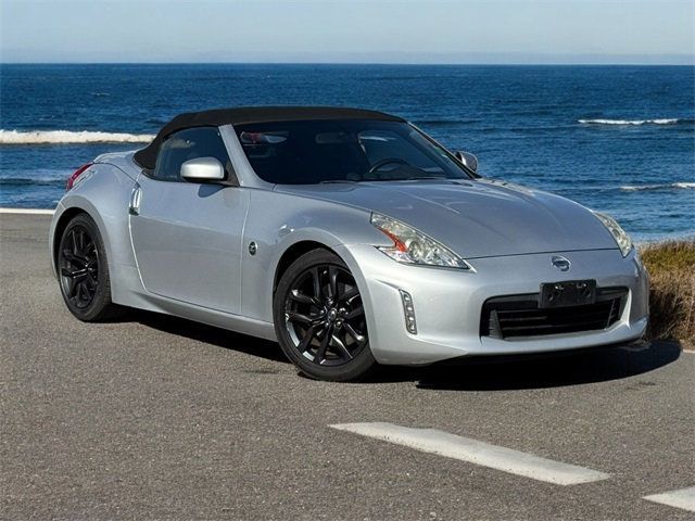 2017 Nissan 370Z Roadster Automatic - 22667532 - 1