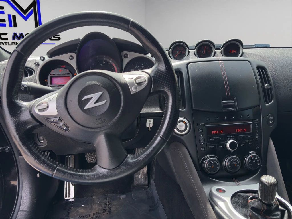 2017 Nissan 370Z Sport Coupe 2D - 22943375 - 10