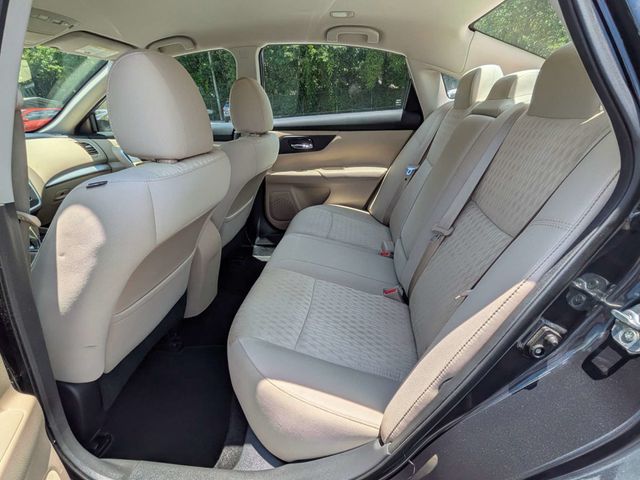 2017 Nissan Altima  - 23037809 - 12