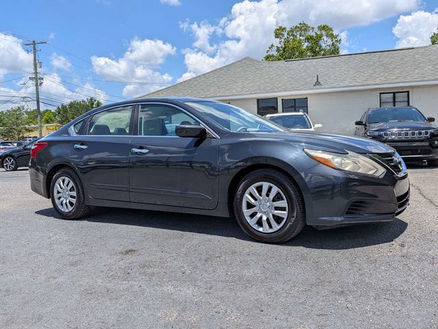 2017 Nissan Altima  - 23037809 - 1