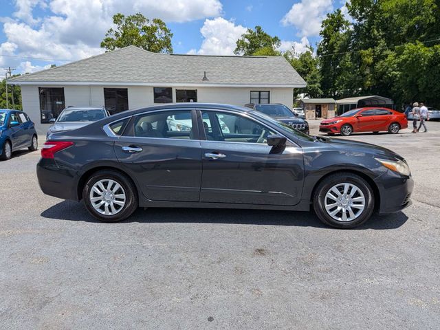 2017 Nissan Altima  - 23037809 - 2
