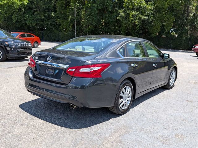 2017 Nissan Altima  - 23037809 - 3