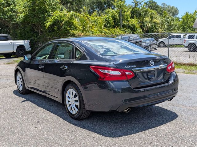 2017 Nissan Altima  - 23037809 - 5