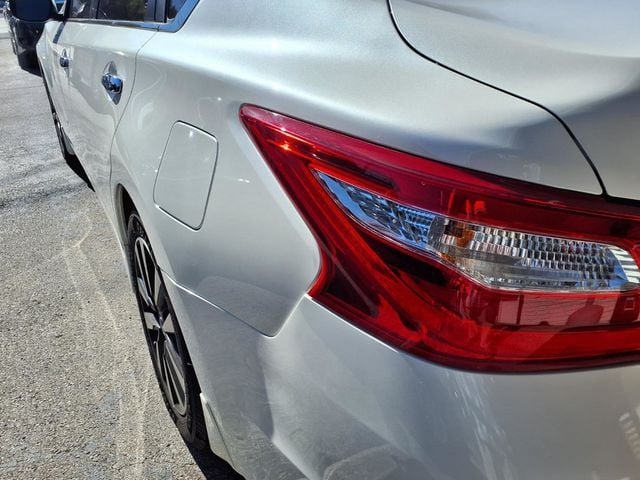 2017 Nissan Altima 2017.5 2.5 SV Sedan - 23081111 - 15