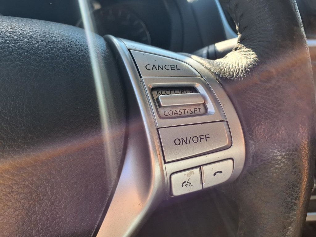 Nissan Altima photo 6