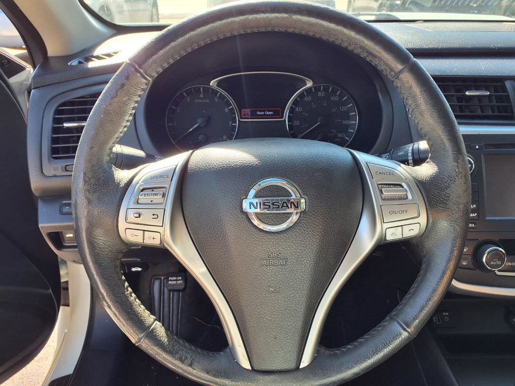Nissan Altima photo 7