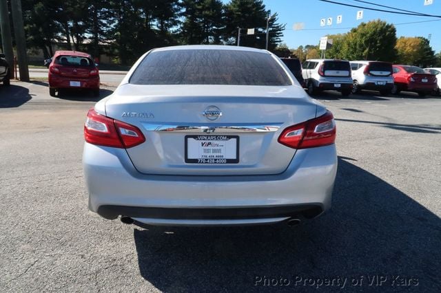 2017 Nissan Altima 2.5 - 22638316 - 4