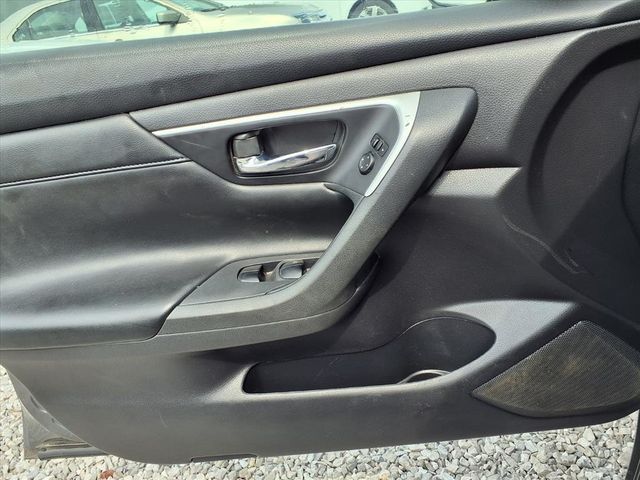 2017 Nissan Altima 2.5 - 22915971 - 15