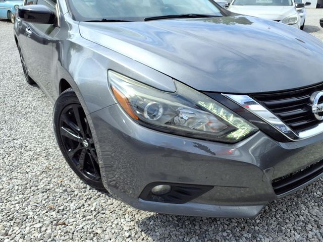 2017 Nissan Altima 2.5 - 22915971 - 19