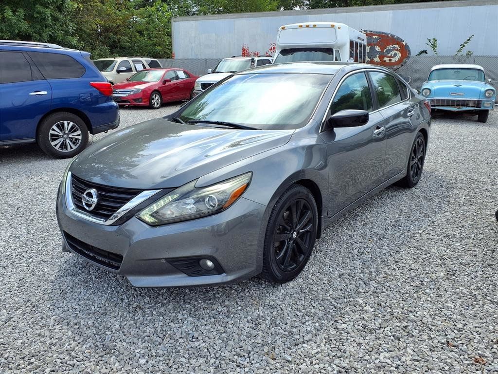 2017 Nissan Altima 2.5 - 22915971 - 3