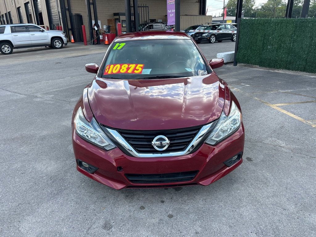 2017 Nissan Altima 2.5 photo 2