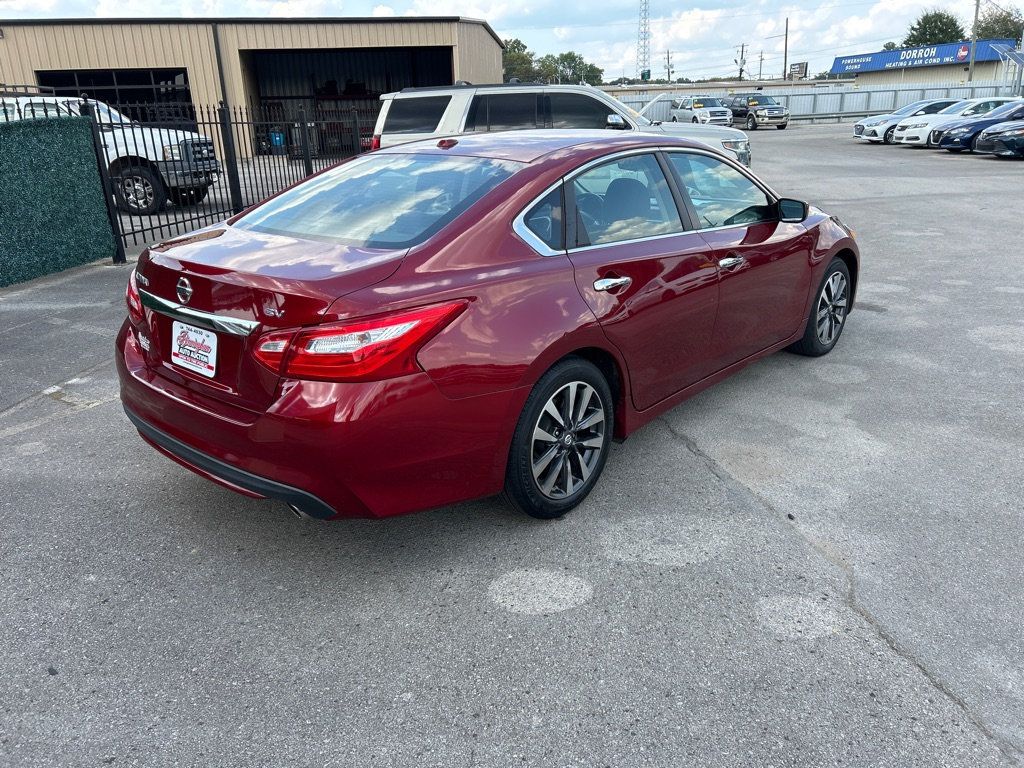 2017 Nissan Altima 2.5 photo 4
