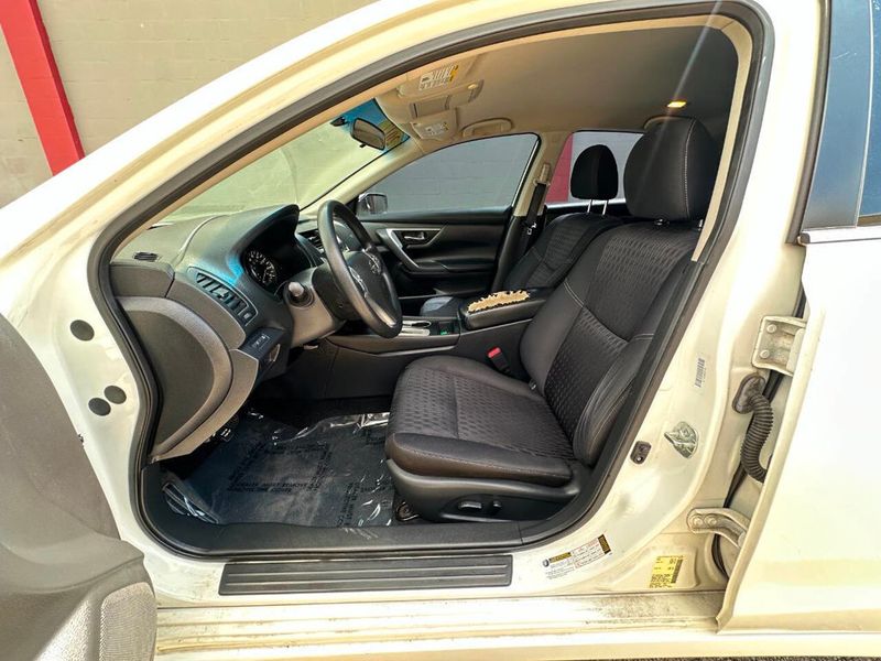 2017 Nissan Altima 2.5 - 22910489 - 11