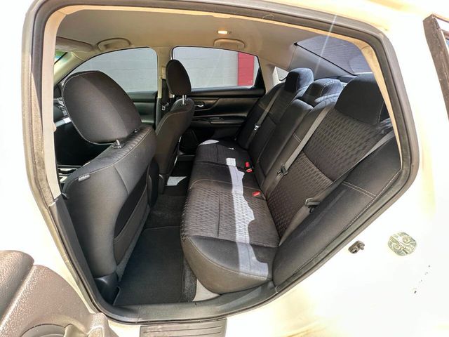 2017 Nissan Altima 2.5 - 22910489 - 16