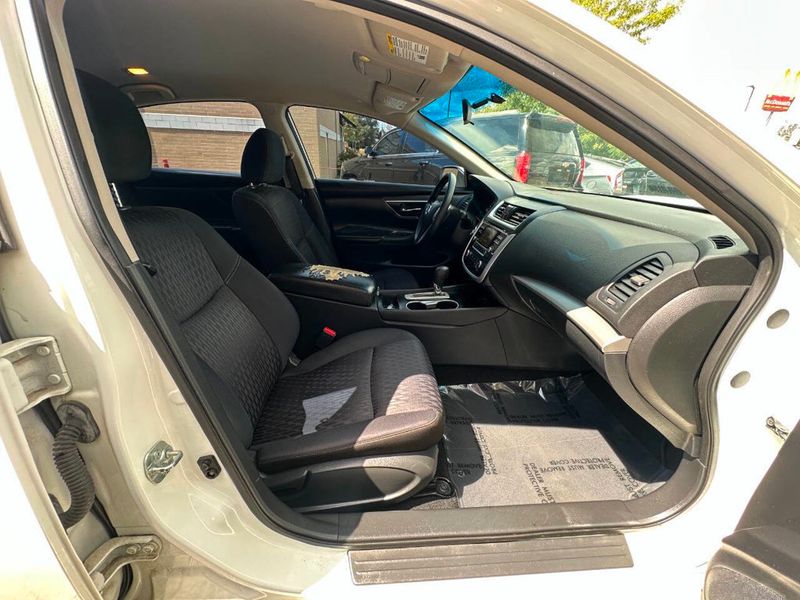 2017 Nissan Altima 2.5 - 22910489 - 23