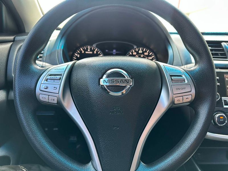 2017 Nissan Altima 2.5 - 22910489 - 27