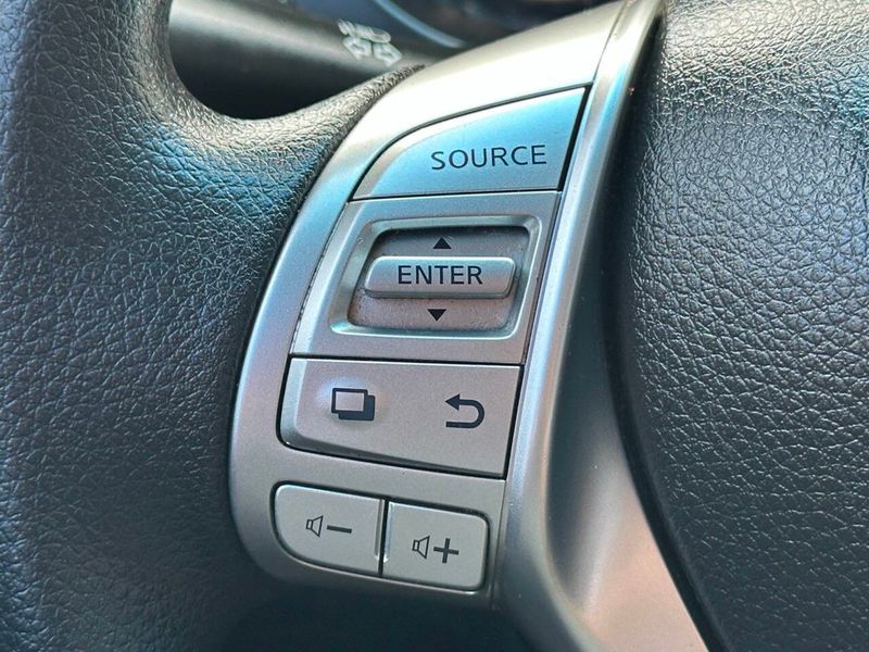 2017 Nissan Altima 2.5 - 22910489 - 29