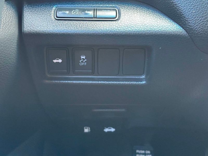 2017 Nissan Altima 2.5 - 22910489 - 32