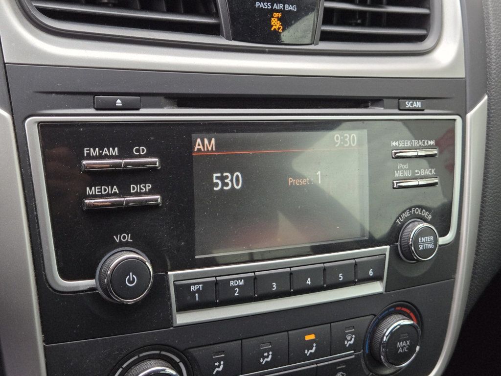 2017 Nissan Altima 2.5 S - 22975838 - 17