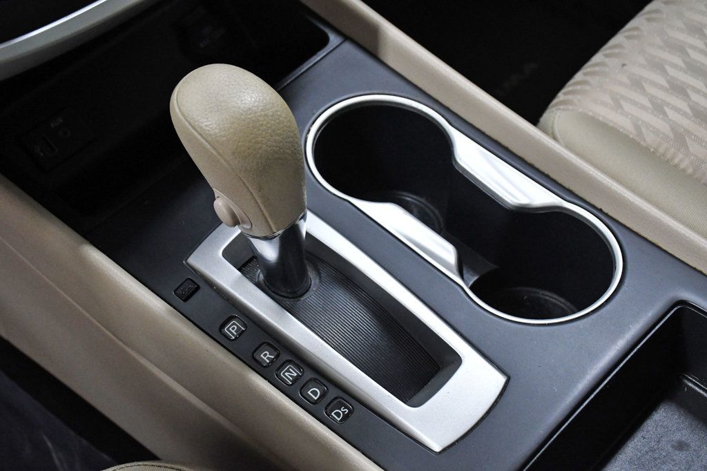 2017 Nissan Altima 2.5 S - 22914341 - 24