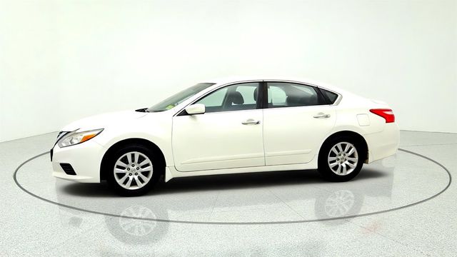 2017 Nissan Altima 2.5 S - 23056781 - 7