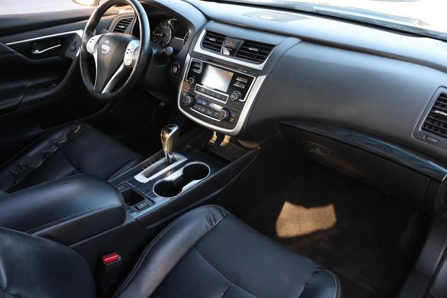 2017 Nissan Altima 2.5 SL - 22979796 - 18