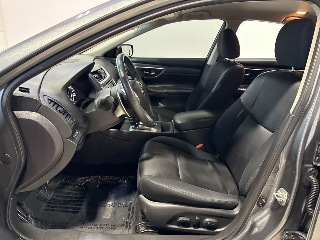 2017 Nissan Altima 2.5 SR - 23011102 - 19