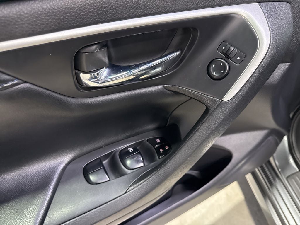 2017 Nissan Altima 2.5 SR - 23011102 - 23