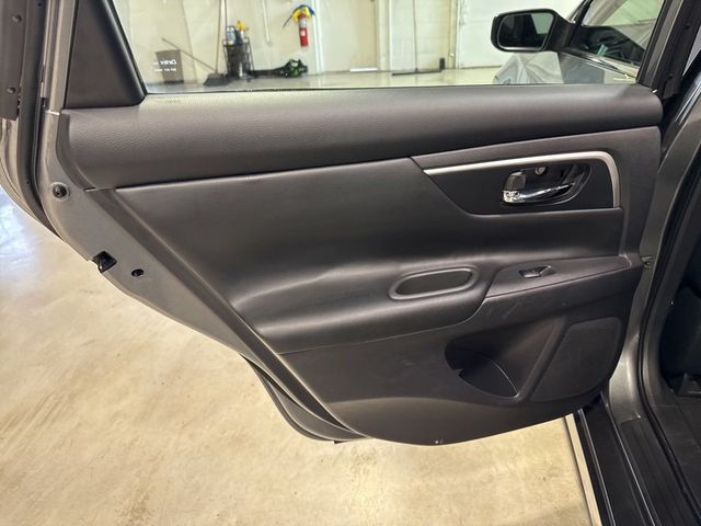 2017 Nissan Altima 2.5 SR - 23011102 - 27