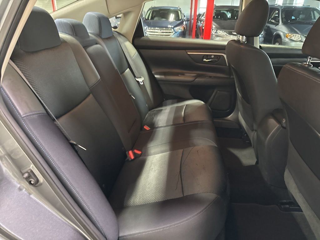 2017 Nissan Altima 2.5 SR - 23011102 - 31