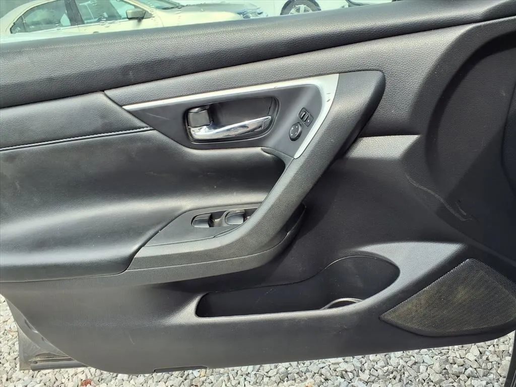 2017 Nissan Altima 2.5 SR - 22992650 - 15