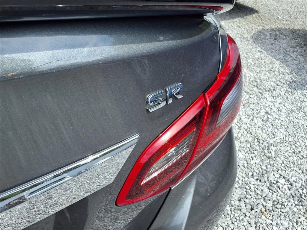 2017 Nissan Altima 2.5 SR - 22992650 - 18