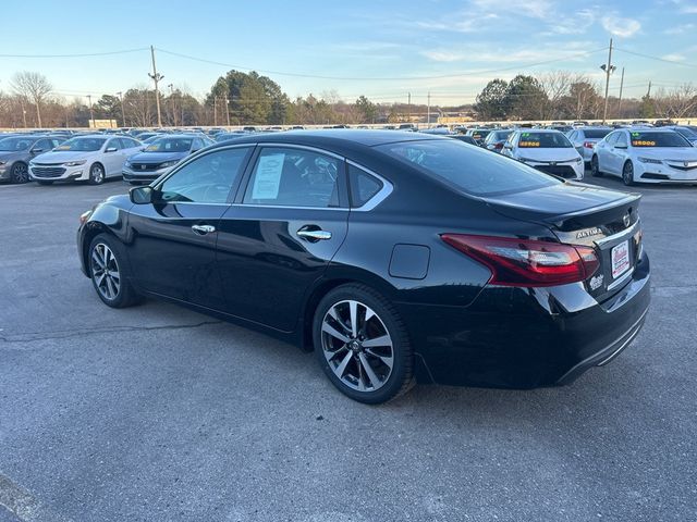 2017 Nissan Altima 2.5 SR - 22972233 - 5