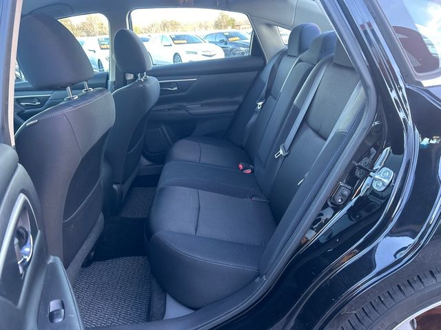 2017 Nissan Altima 2.5 SR - 22972233 - 6