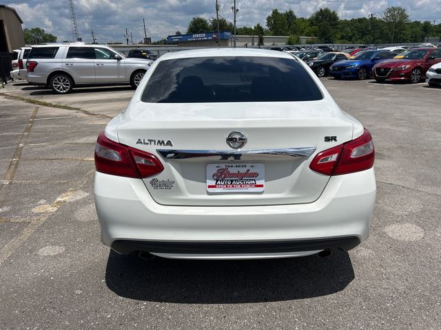 2017 Nissan Altima 2.5 SR - 23038639 - 4