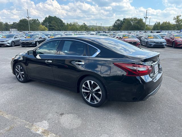 2017 Nissan Altima 2.5 SR - 23090196 - 5