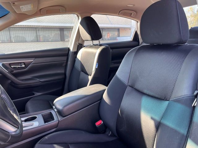 2017 Nissan Altima 2.5 SR - 22214427 - 9