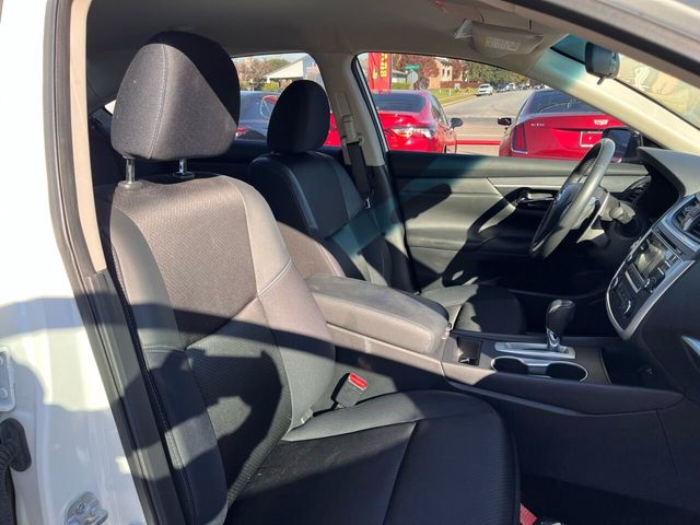 2017 Nissan Altima 2.5 SR - 22214427 - 13