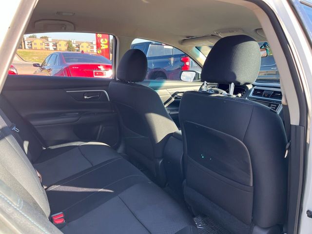 2017 Nissan Altima 2.5 SR - 22214427 - 14