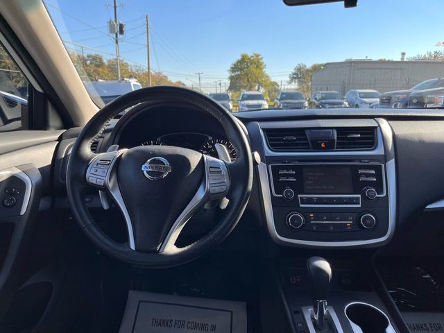 2017 Nissan Altima 2.5 SR - 22214427 - 16