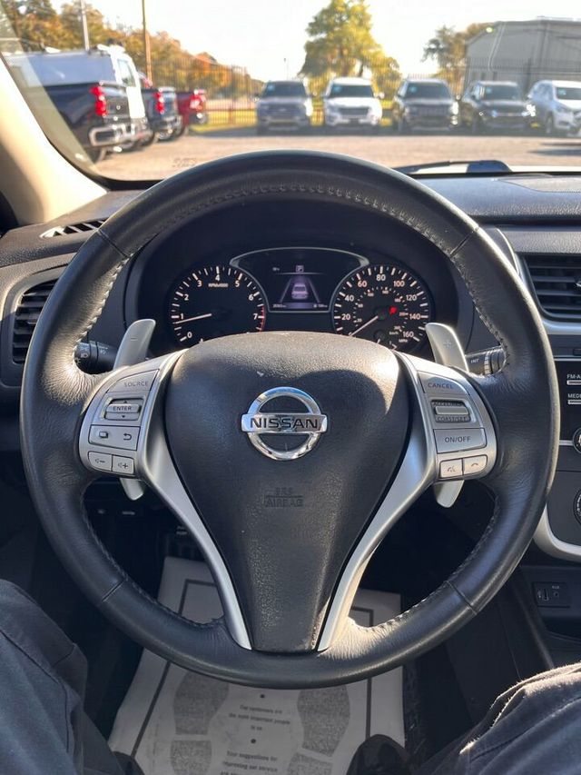 2017 Nissan Altima 2.5 SR - 22214427 - 17